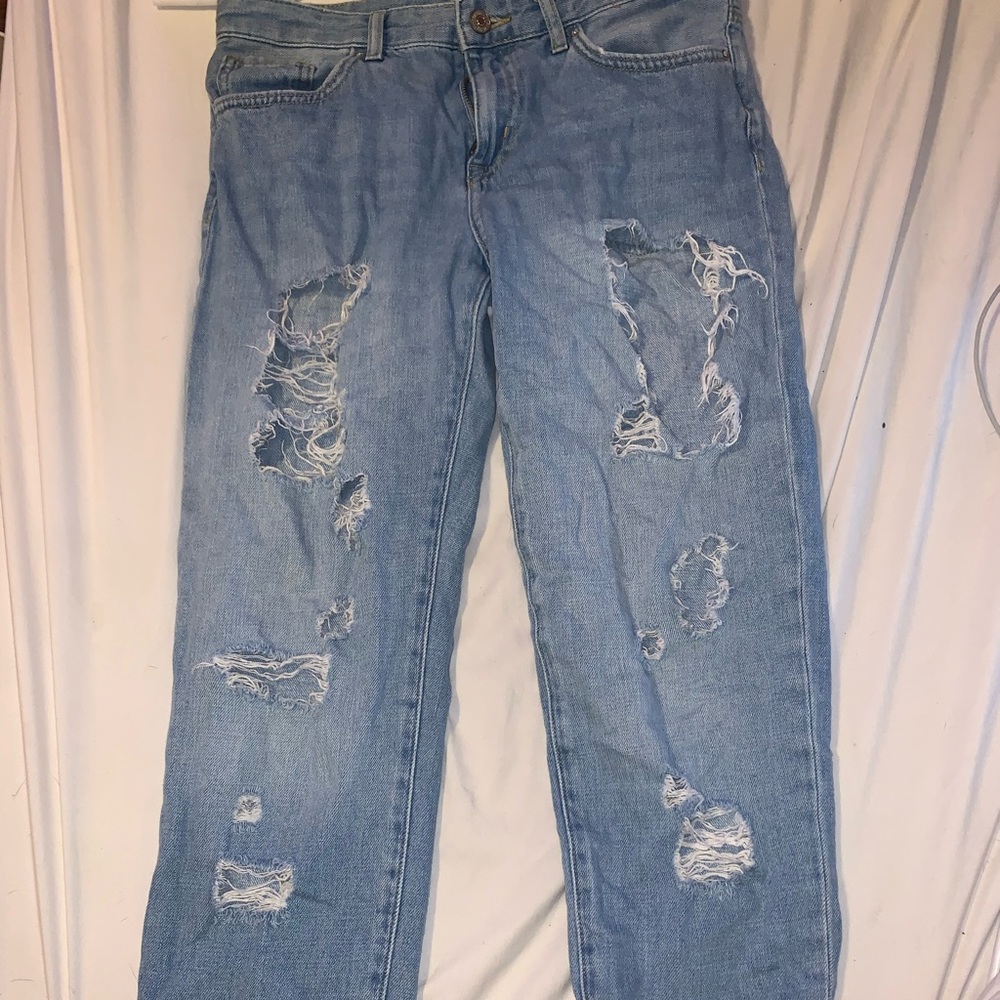 strangled distressed jeans